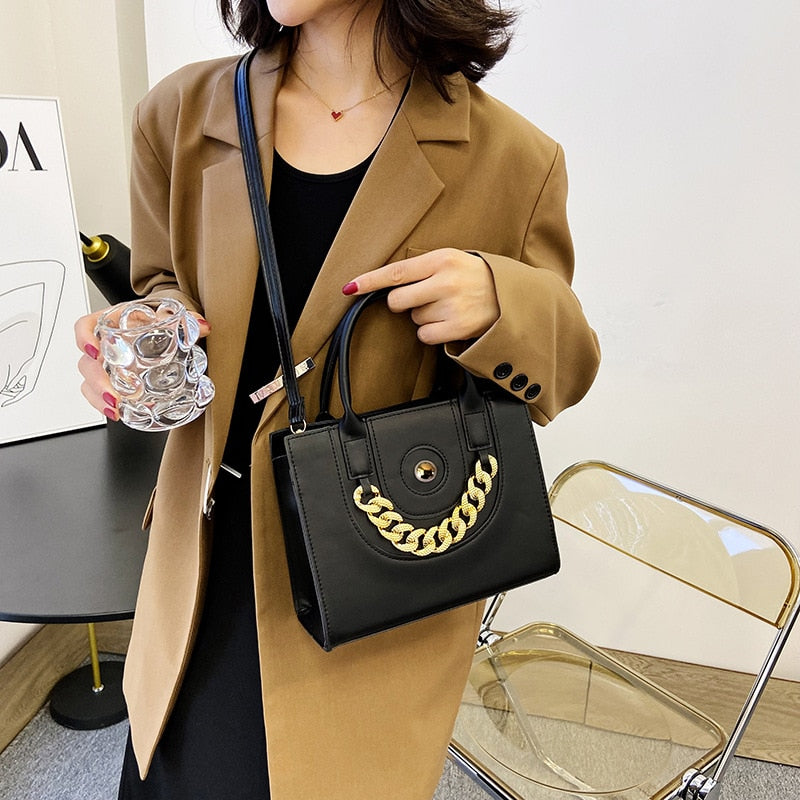 New fashion portable small square bag large capacity single shoulder crossbody bag small fresh large capacity female bag